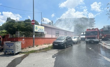 Küçükçekmece'de Cemevi ve Kültür Merkezi'nde yangın!