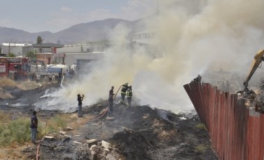 Kahramanmaraş'ta geri dönüşüm tesisinde yangın!