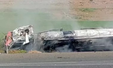 Şırnak'ta akaryakıt yüklü tanker şarampole devrildi: 1 yaralı