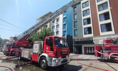 İzmir’deki DİSK Genel-İş binasında yangın