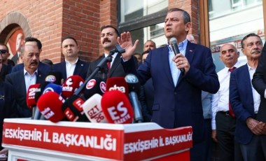 CHP Genel Başkanı Özgür Özel: Darbe girişimini püskürtmeye davet ediyorum