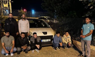 Otomobilde 7 kaçak göçmen ile 1 organizatör yakalandı