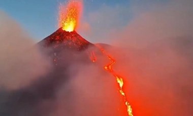 Etna Yanardağı faaliyete geçti