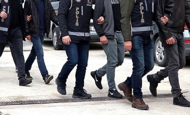 İzmir'de fuhuş operasyonu: 5 zanlı tutuklandı