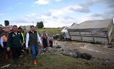 Erzurum’da sel: 4 ev ve 4 ahır zarar gördü, 19 hayvan öldü