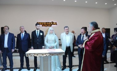 Mansur Yavaş ile Melih Gökçek nikah masasında bir araya geldi