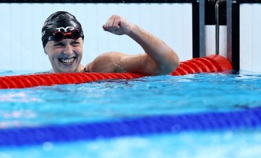 ABD'li yüzücü Katie Ledecky'den rekorla altın madalya