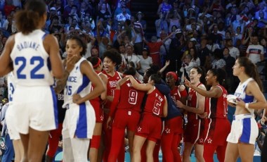 ABD Kadın Basketbol Takımı, Paris 2024'te altın madalyanın sahibi oldu!