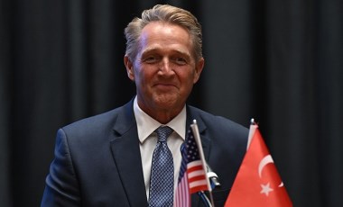 Türkiye'ye saldırı iddiasına ABD Ankara Büyükelçisi Jeff Flake'den açıklama geldi