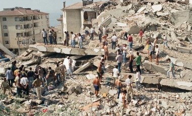 17 Ağustos depreminin üstünden çeyrek asır geçti... 'İstanbul tetikte olmalı'