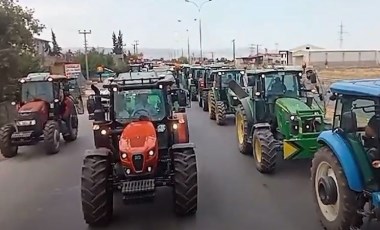 Bir çiftçi eylemi de Kahramanmaraş'ta: Çiftçiler traktörlerle yolu kapattı