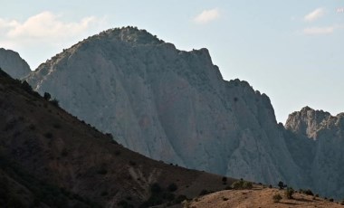 Yozgat’taki kanyonda kayaların oluşturduğu insan silueti dikkat çekiyor