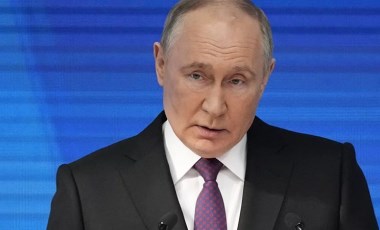 Putin, 'neoliberal değerlere' karşı çıkan yabancılara oturum izni verilmesini kolaylaştırdı