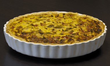 Fransız mutfağından sofralarınıza: Akşam yemeği için Quiche Lorraine tarifi...