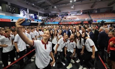 İmamoğlu: 'Dirençli ve dayanıklı bir toplumun geleceğini spor yapan nesillerde görüyoruz'