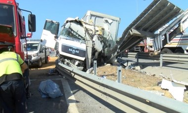 İstanbul'da korkunç kaza: Çekmeköy'de refüje çarpan TIR'ın şoförü hayatını kaybetti