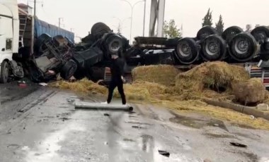 Afyonkarahisar'da zincirleme kaza: 2 ölü, 12 yaralı