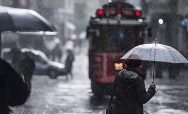 İstanbul'da beklenen yağış başladı: AKOM'dan son dakika uyarısı geldi!