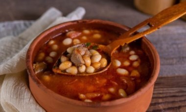 MasterChef kuru fasulye nasıl yapılır? Türk mutfağının sevilen lezzeti etli kuru fasulye tarifi...