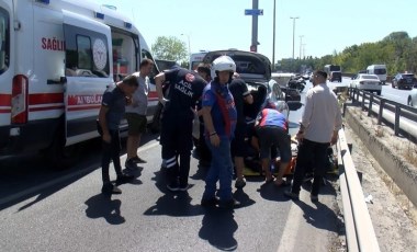 Bakırköy'de iki otomobil çarpıştı: Trafik durma noktasına geldi!