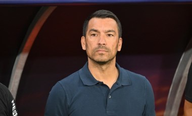 Jean Tigana'dan bu yana... Giovanni van Bronckhorst'tan 18 yıl sonra bir ilk!