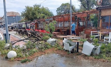 Tekirdağ'da sağanak ve kuvvetli rüzgar: Ağaçlar devrildi, çatılar uçtu!