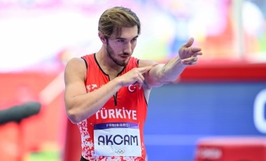 Berke Akçam, Paris 2024'te yarı finalde!