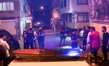 Fatih'te hareketli saatler... Polise silahlı saldırı: Cinayetten arandığı ortaya çıktı!