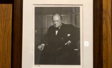 Winston Churchill'in Kanada'da çalınan orijinal fotoğrafı İtalya'da bulundu