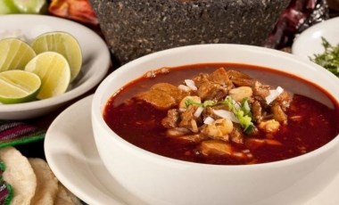 Meksika tarihinin en önemli çorbası: Pozole tarifi