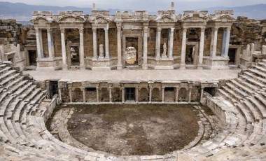 Denizli, suyun ve inancın kenti olarak da anılan Hierapolis gibi birçok tarihi yerleriyle dikkat çekiyor: Antik kentlerin buluşma noktası