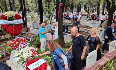 Tarık Akan, 8’inci ölüm yıl dönümünde mezarı başında anıldı