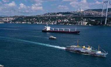 İstanbul Boğazı'nda gemi trafiği çift yönlü askıya alındı (18 Eylül 2024)