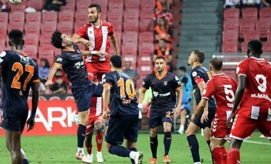 Erteleme maçında Samsunspor, Başakşehir'i rahat geçti!