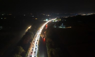 Manisa’yı sel vurdu: İzmir-İstanbul karayolunda trafik durma noktasına geldi