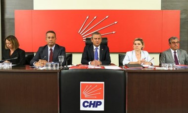 CHP, TBMM kapalı grup toplantısı Özgür Özel başkanlığında başladı