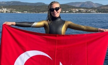 Şahika Ercümen'den altın madalya!