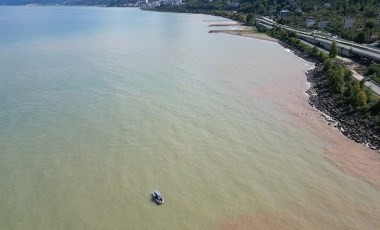 Trabzon’da sel sonrası Karadeniz renk değiştirdi: Kayıp kişi aranıyor!