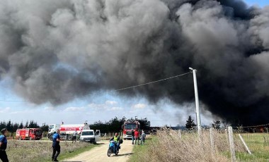 Tekirdağ'da fabrika yangını 2 saatte kontrol altına alındı: Vali Soytürk'ten açıklama geldi