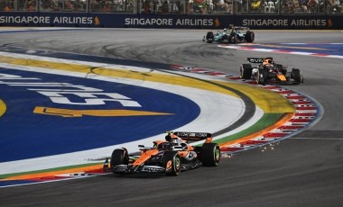 Verstappen'in galibiyet hasreti sürdü: Formula 1 Singapur GP'de kazanan Norris!