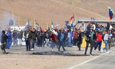 Bolivya'da tansiyon yükseldi: Morales destekçileri ile hükümet taraftarları çatıştı