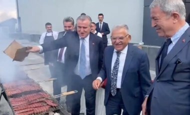 Hulusi Akar'dan 'mangal' savunması! Suçlu 'basın' oldu: 'Haberi pişirenlere afiyet olsun'