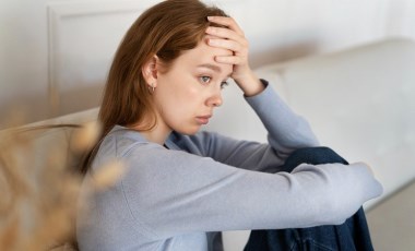 Depresyon gençleri ve yetişkinleri farklı etkiliyor