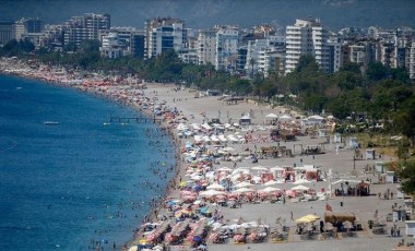 Antalya'da aşırı turizm riski: 'Antalya henüz bir Barselona değil ama olmaya yakın'