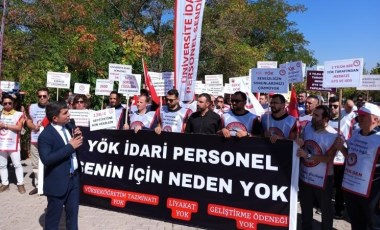 Üniversitelerdeki personel sorunlarının çözüme kavuşturulması için YÖK önünde eylem