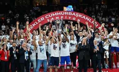 Üst üste 4. kez: Cumhurbaşkanlığı Kupası'nda şampiyon Anadolu Efes!