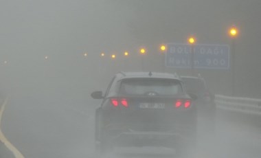 Bolu Dağı'nda sis ve yağmur; görüş mesafesi düştü