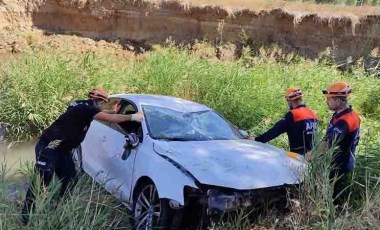 Köprüden ırmağa uçan otomobilin sürücüsü öldü