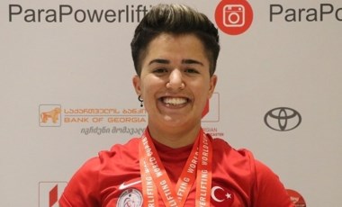 Paris 2024'te büyük başarı: Milli sporcu Besra Duman'dan gümüş madalya!