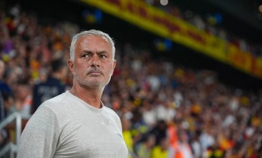 Jose Mourinho, Fenerbahçe'de 3 yıldız futbolcunun ayrılığına izin vermedi!